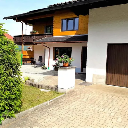 Almenhof Neuner Lägenhet